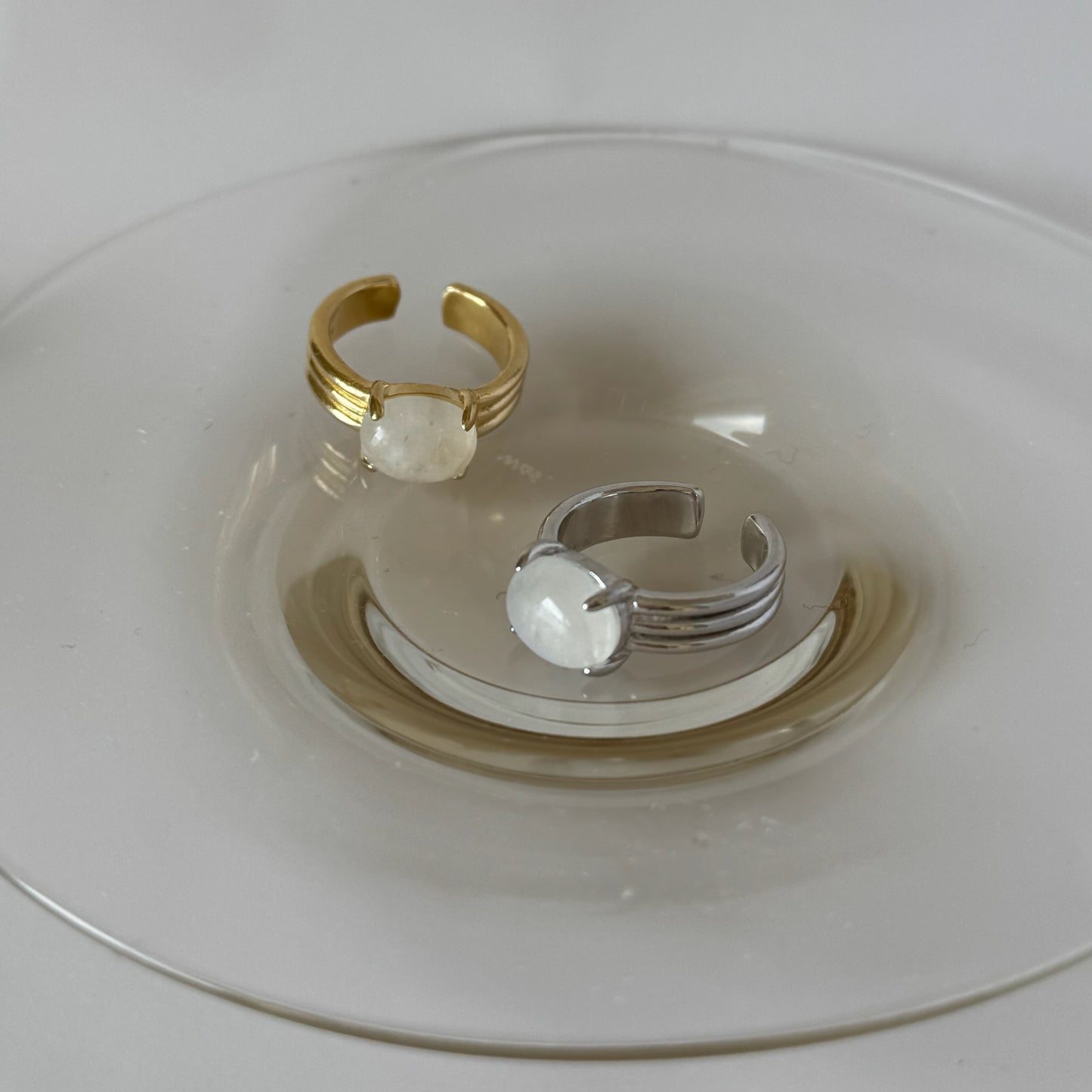 [ moon stone ] trois gold