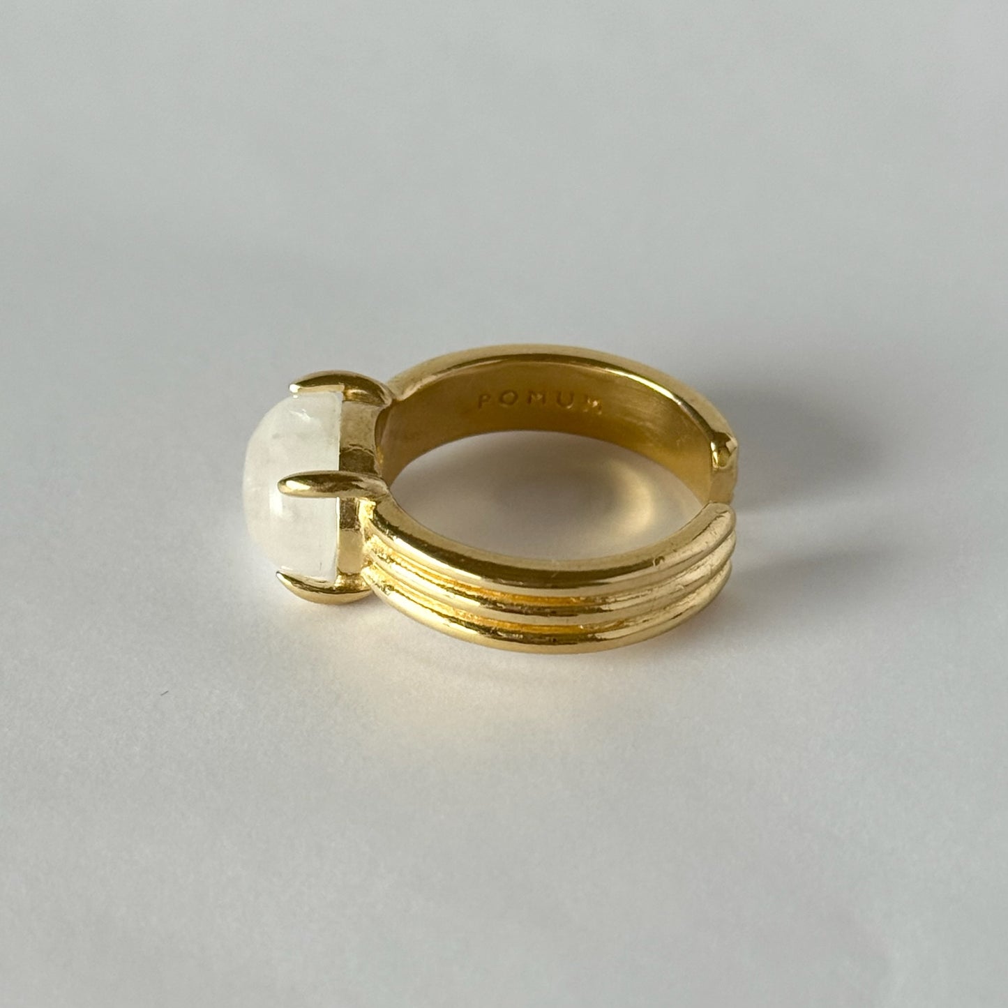 [ moon stone ] trois gold