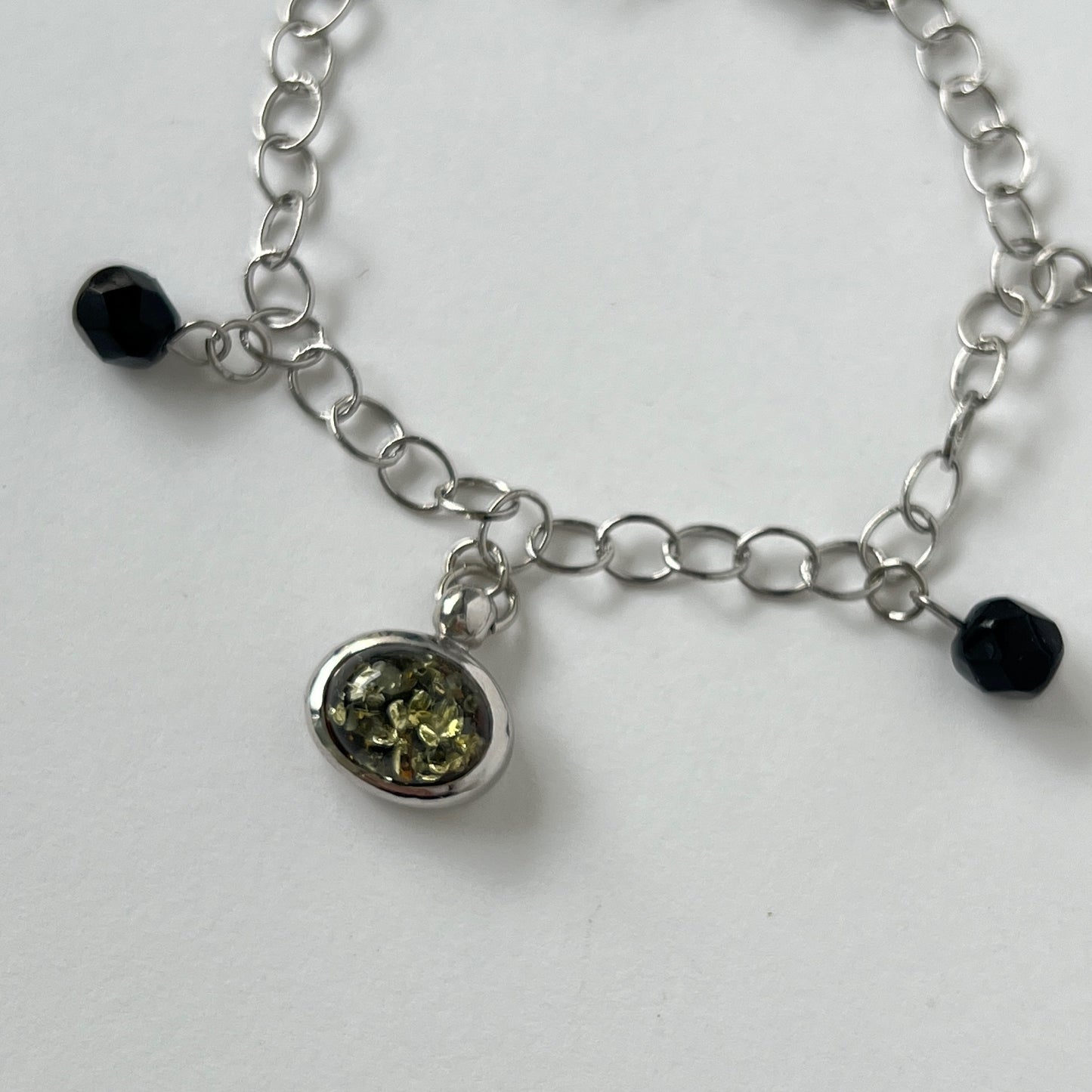 [ black amber ] motif charm bracelet silver