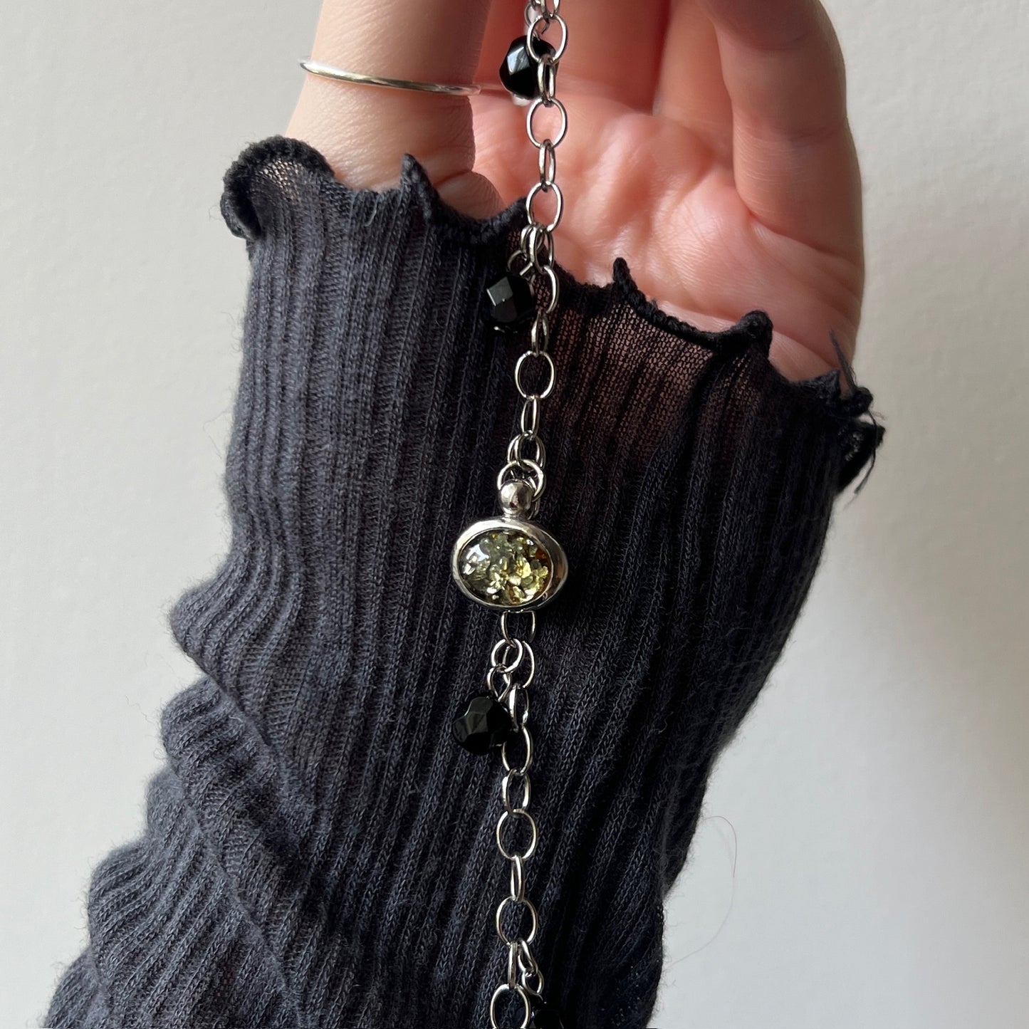 [ black amber ] motif charm bracelet silver