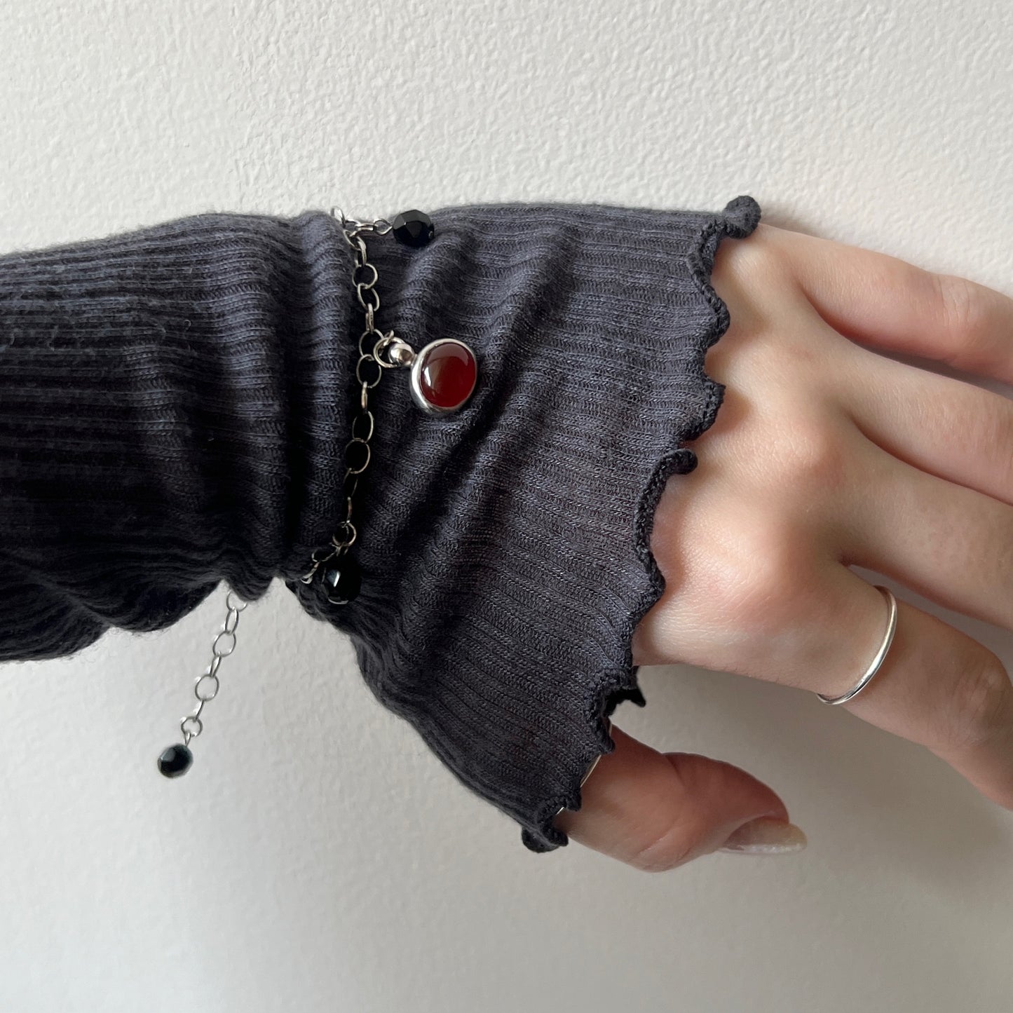 [ red agate ] motif charm bracelet silver