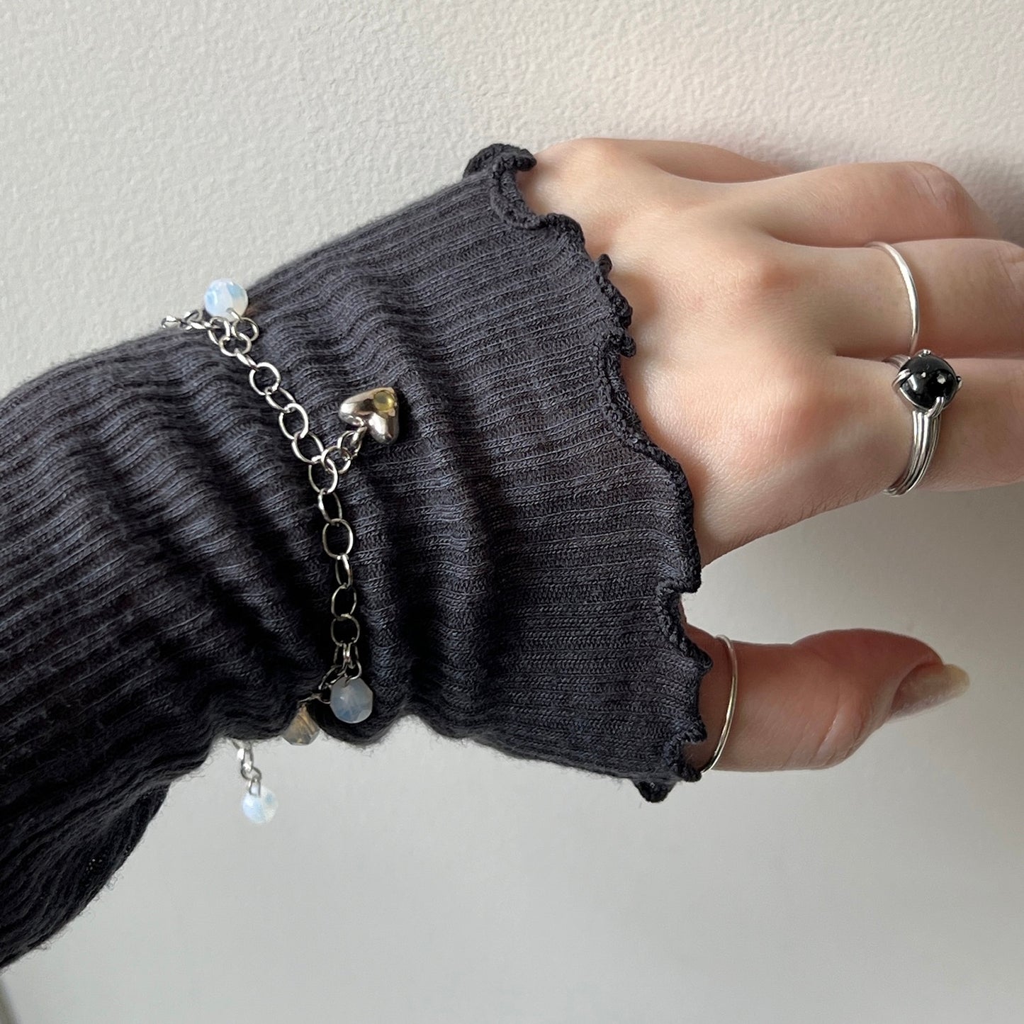 [ opal ] heart motif charm bracelet silver