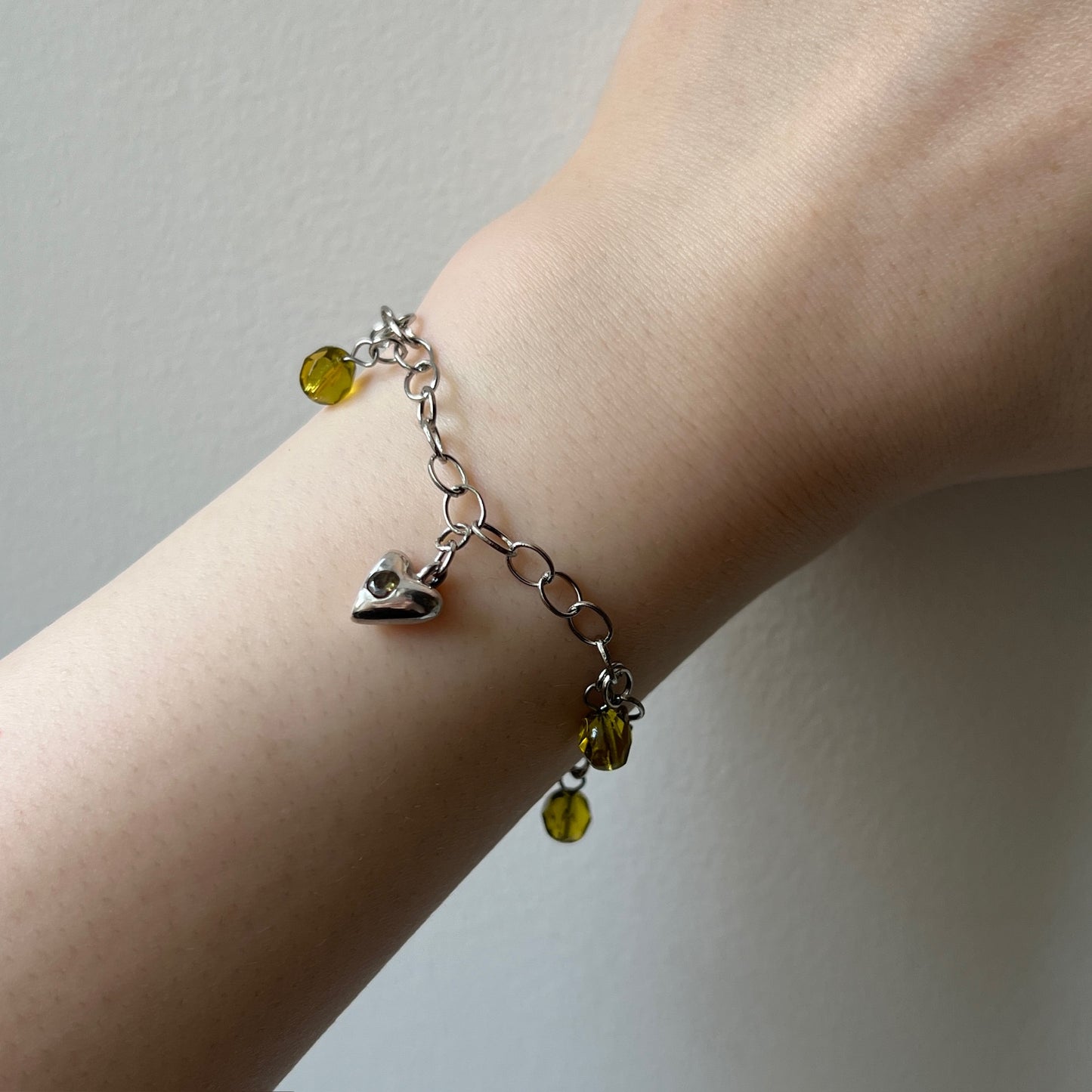 [ andalusite ] heart motif charm bracelet silver