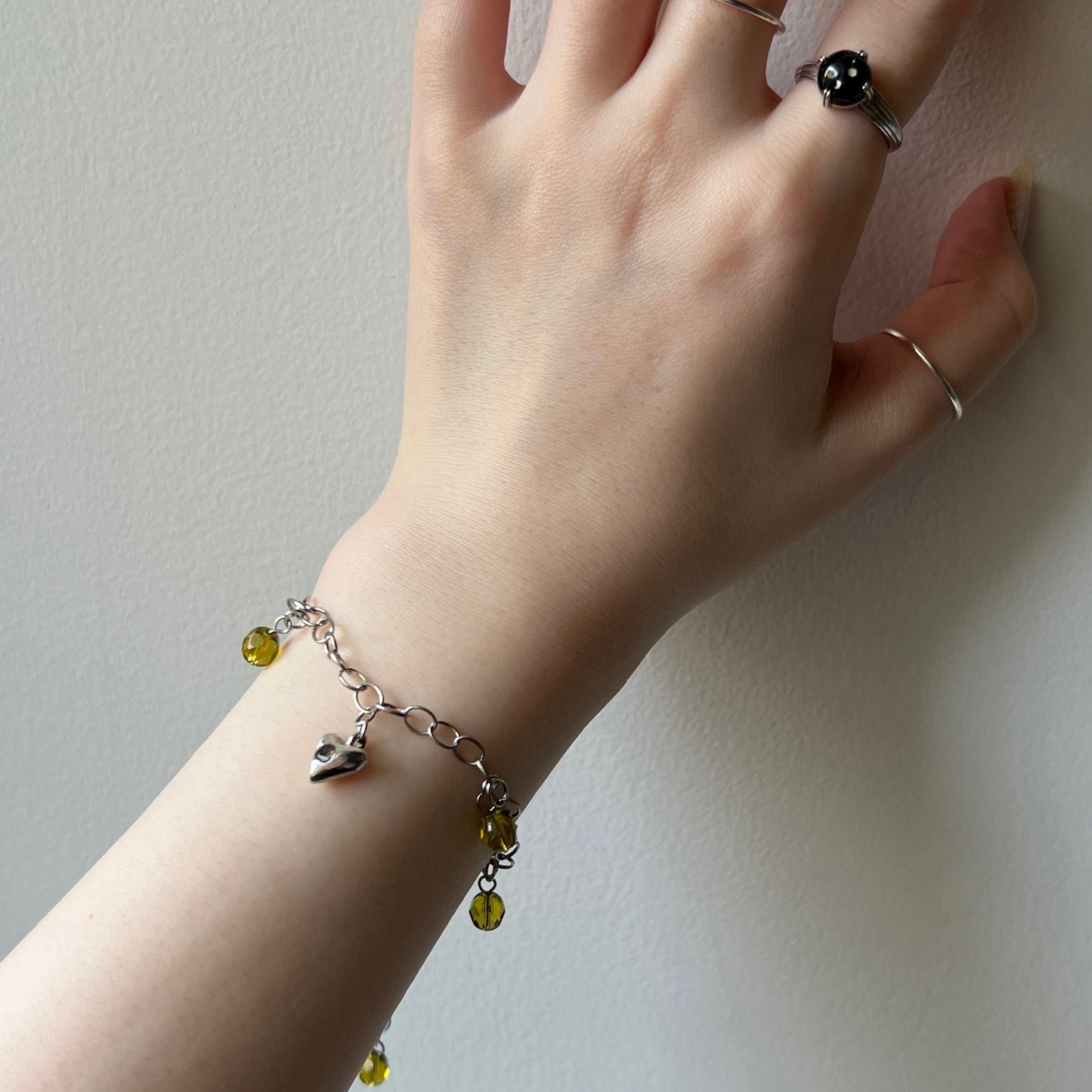 [ andalusite ] heart motif charm bracelet silver
