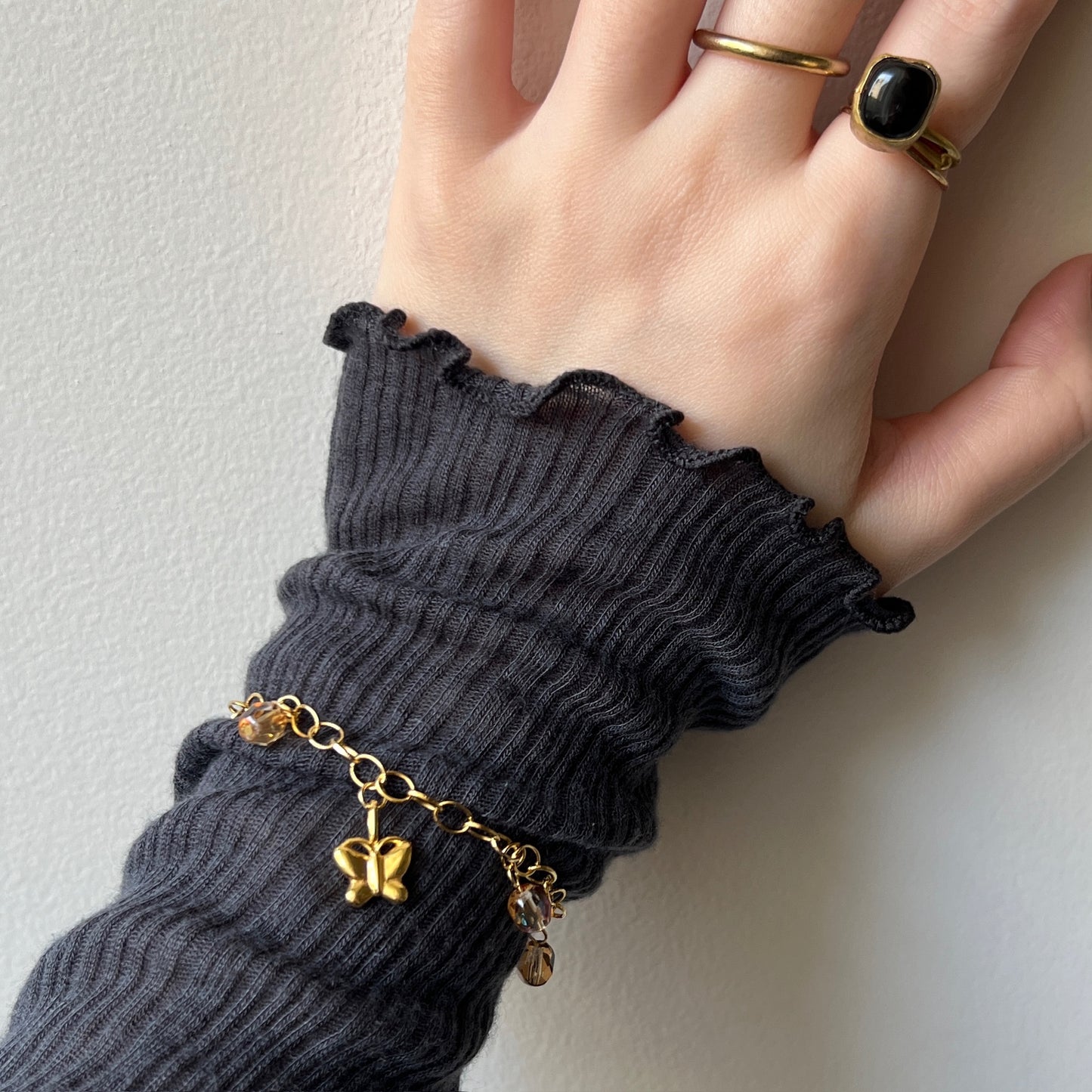 [ butterfly ] motif charm bracelet gold