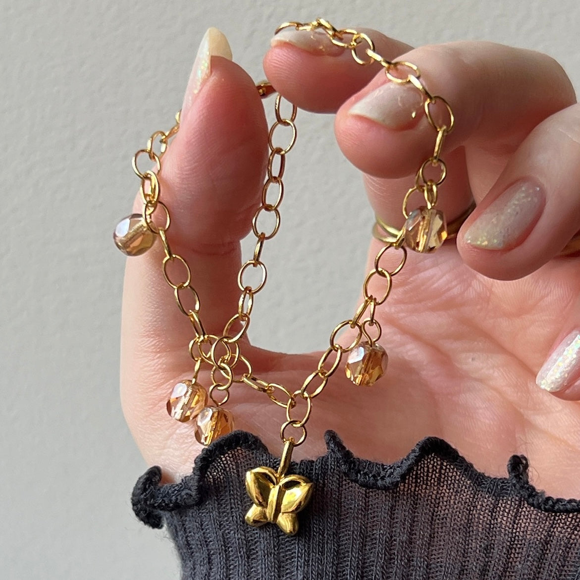 [ butterfly ] motif charm bracelet gold