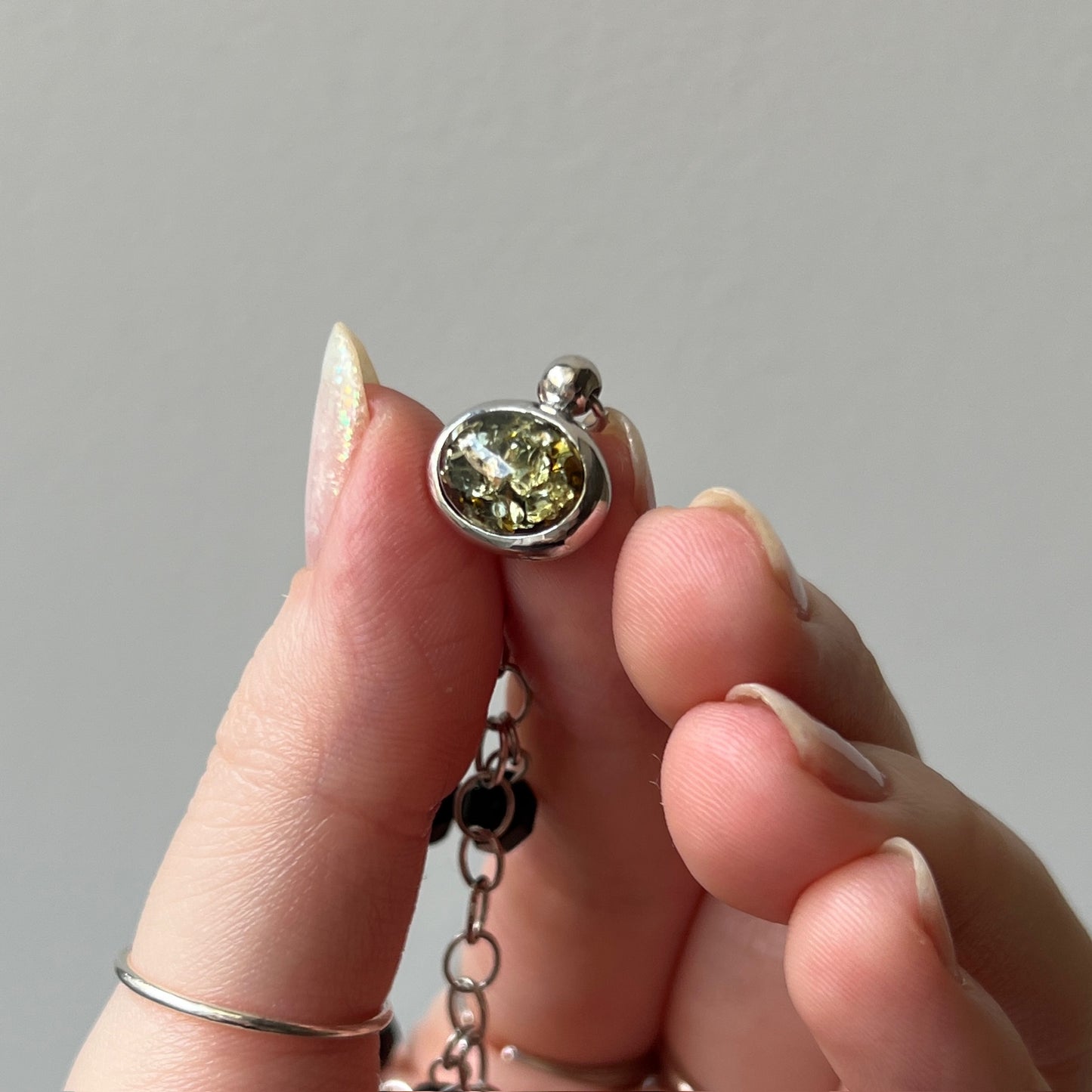 [ black amber ] motif charm bracelet silver