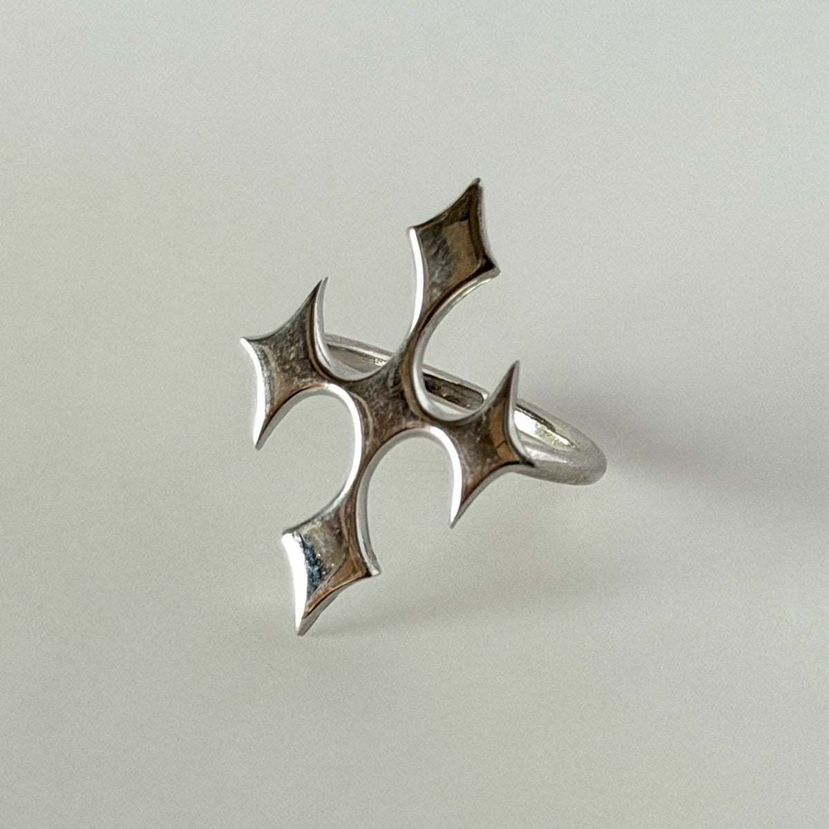[ silver ] diamond cross ring