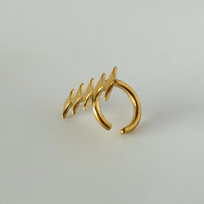 [ gold ] diamond line earcuff