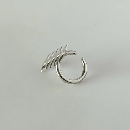 [ silver ] diamond line earcuff
