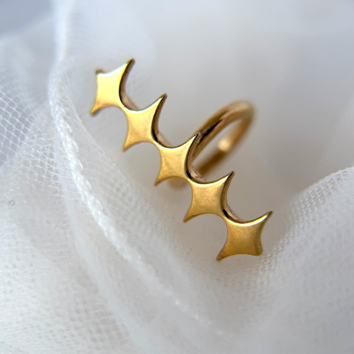 [ gold ] diamond line earcuff
