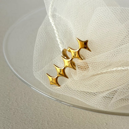[ gold ] diamond line earcuff