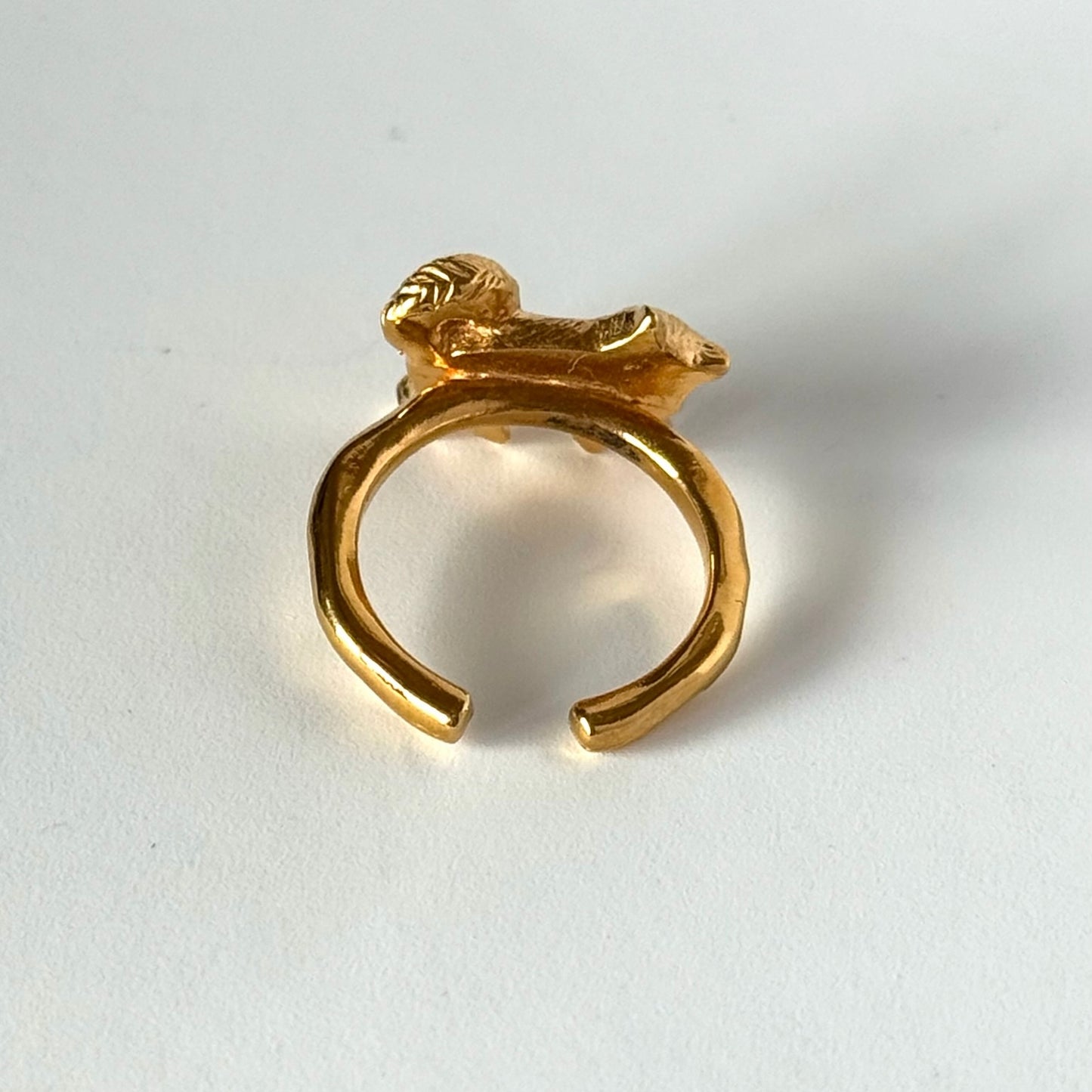 [ gold ] 猫 (寝) pinky ring