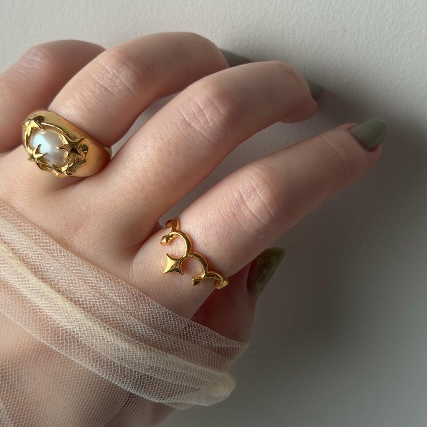 tiara ring gold