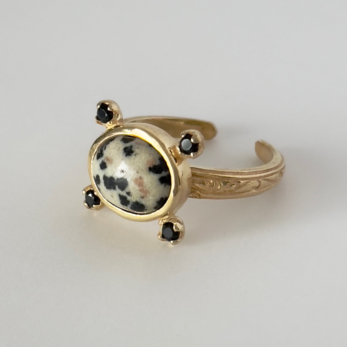 [ dalmatian jasper ] oval petit gold [ free size ]