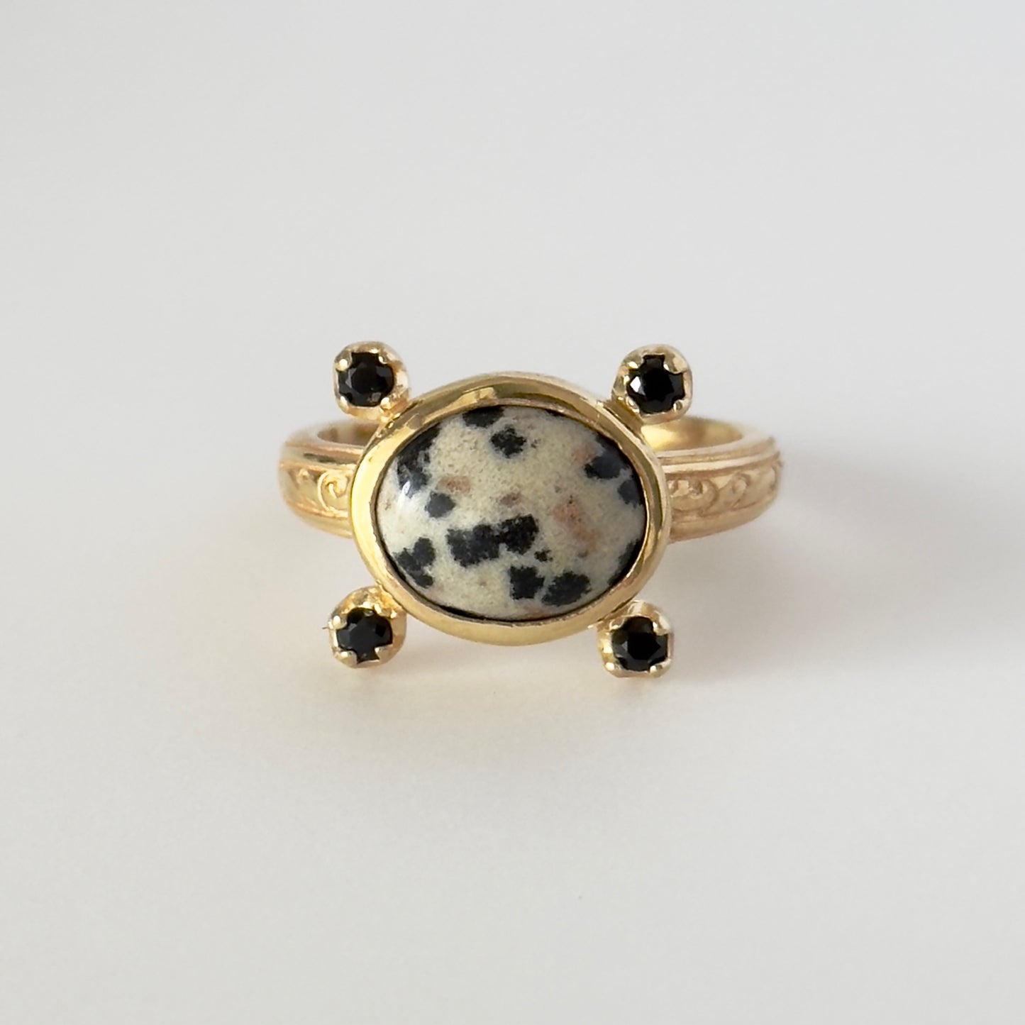[ dalmatian jasper ] oval petit gold [ free size ]