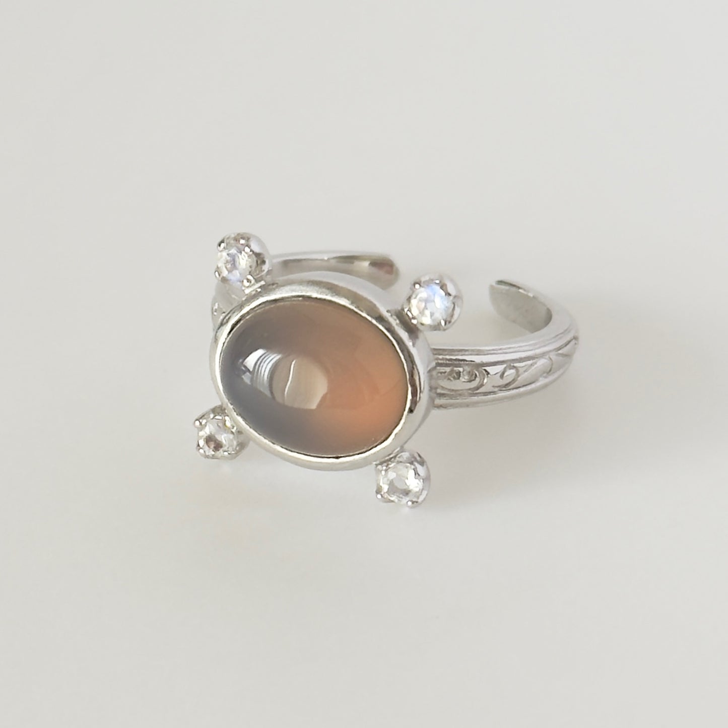 [ gray onyx ] oval petit silver