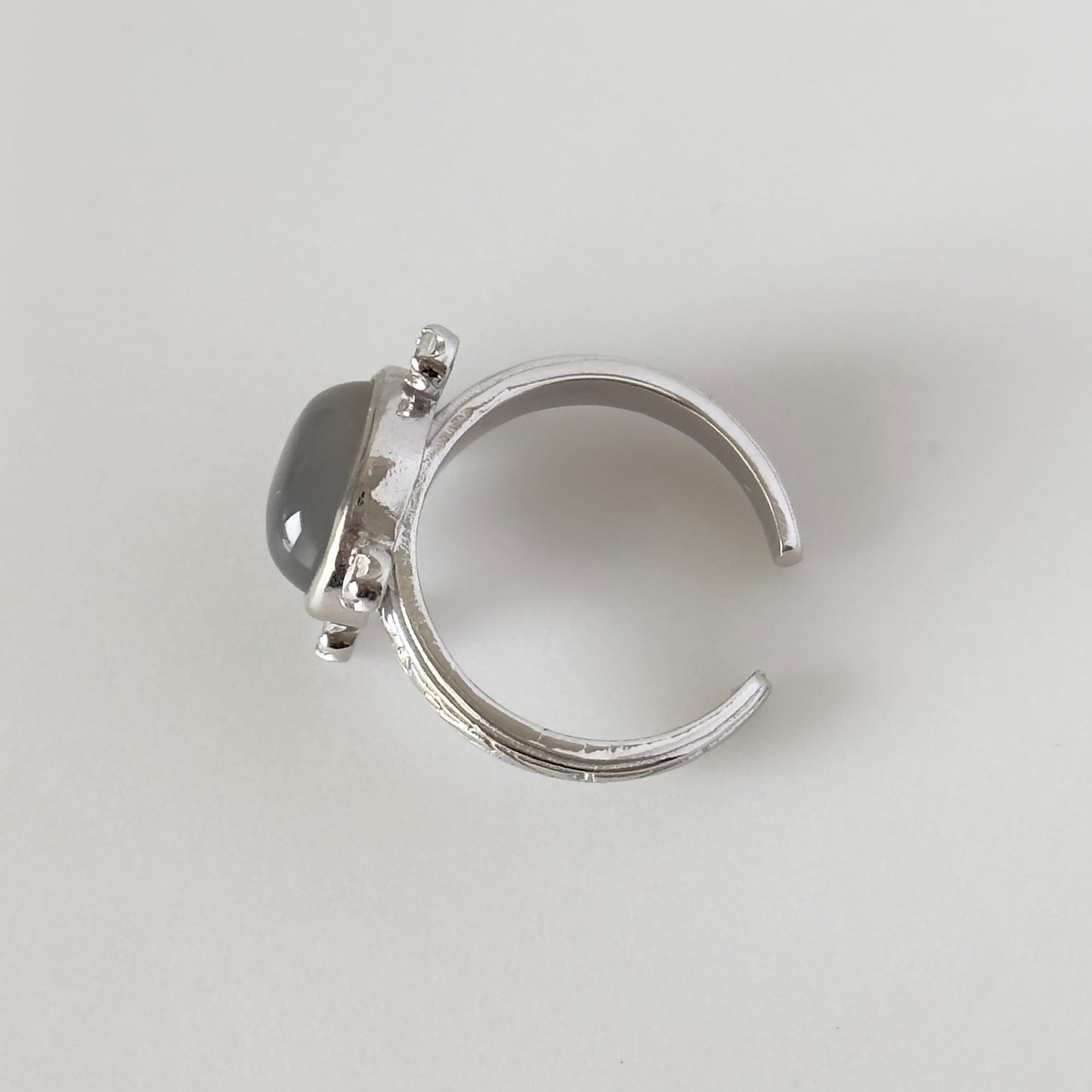 [ gray onyx ] oval petit silver