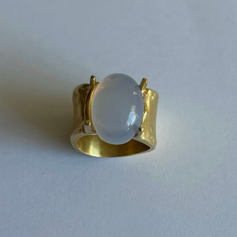 [ blue chalcedony ] roche