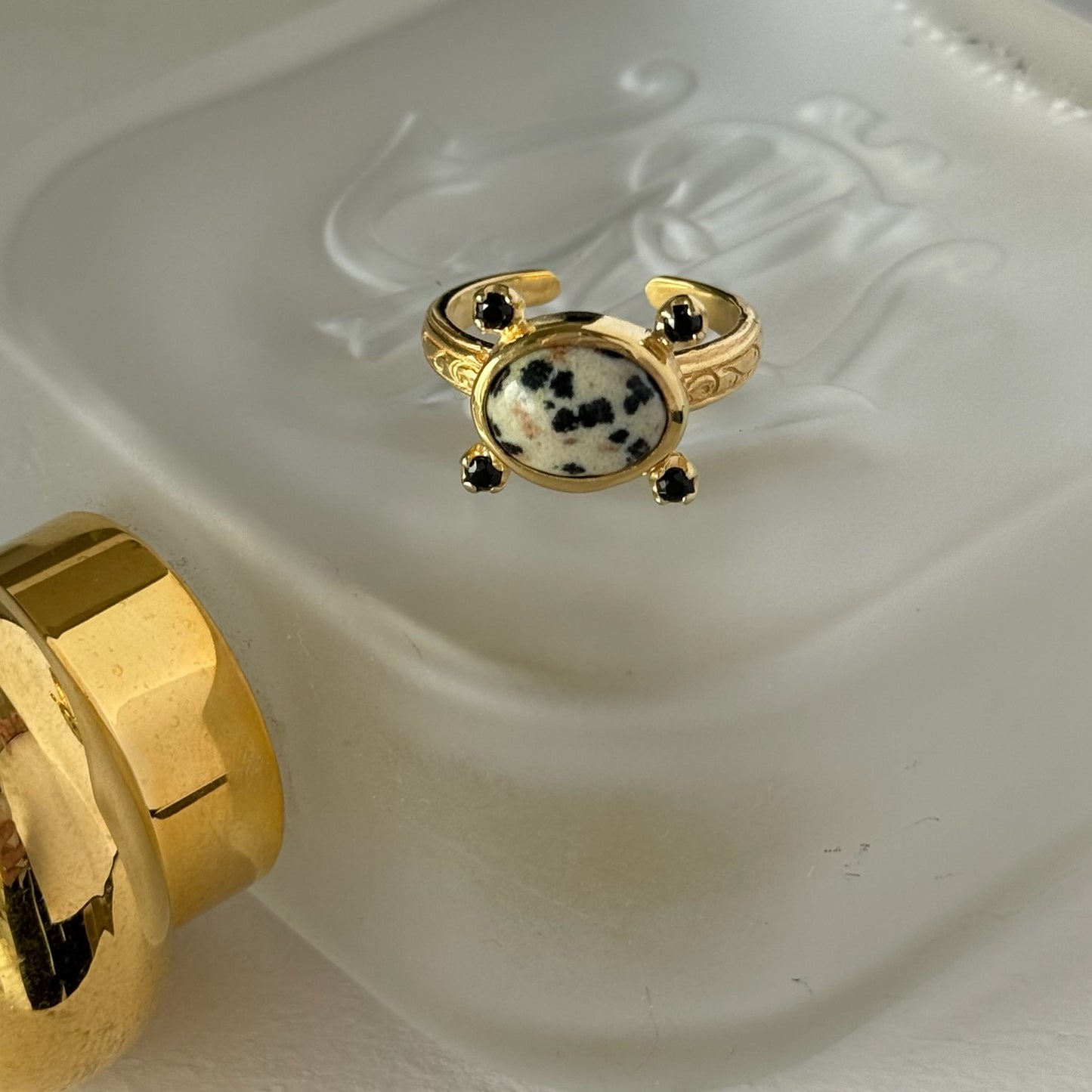 [ dalmatian jasper ] oval petit gold [ free size ]