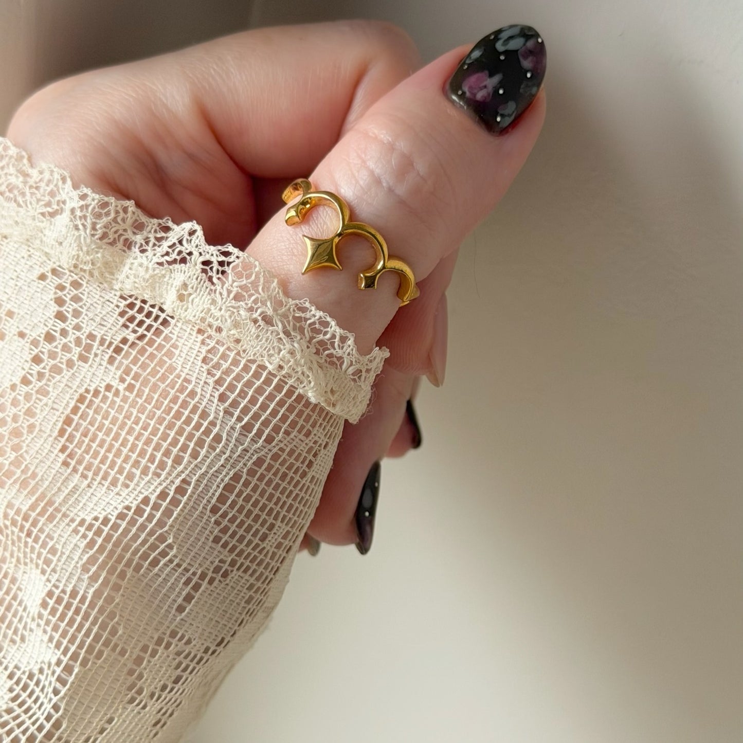 tiara ring gold