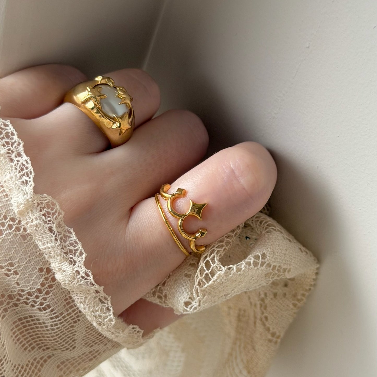 tiara ring gold