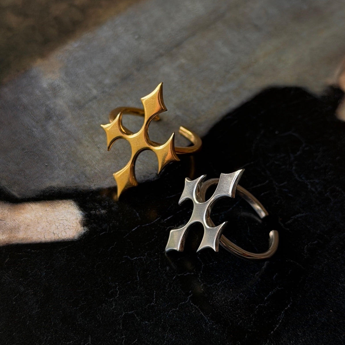 [ gold ] diamond cross ring