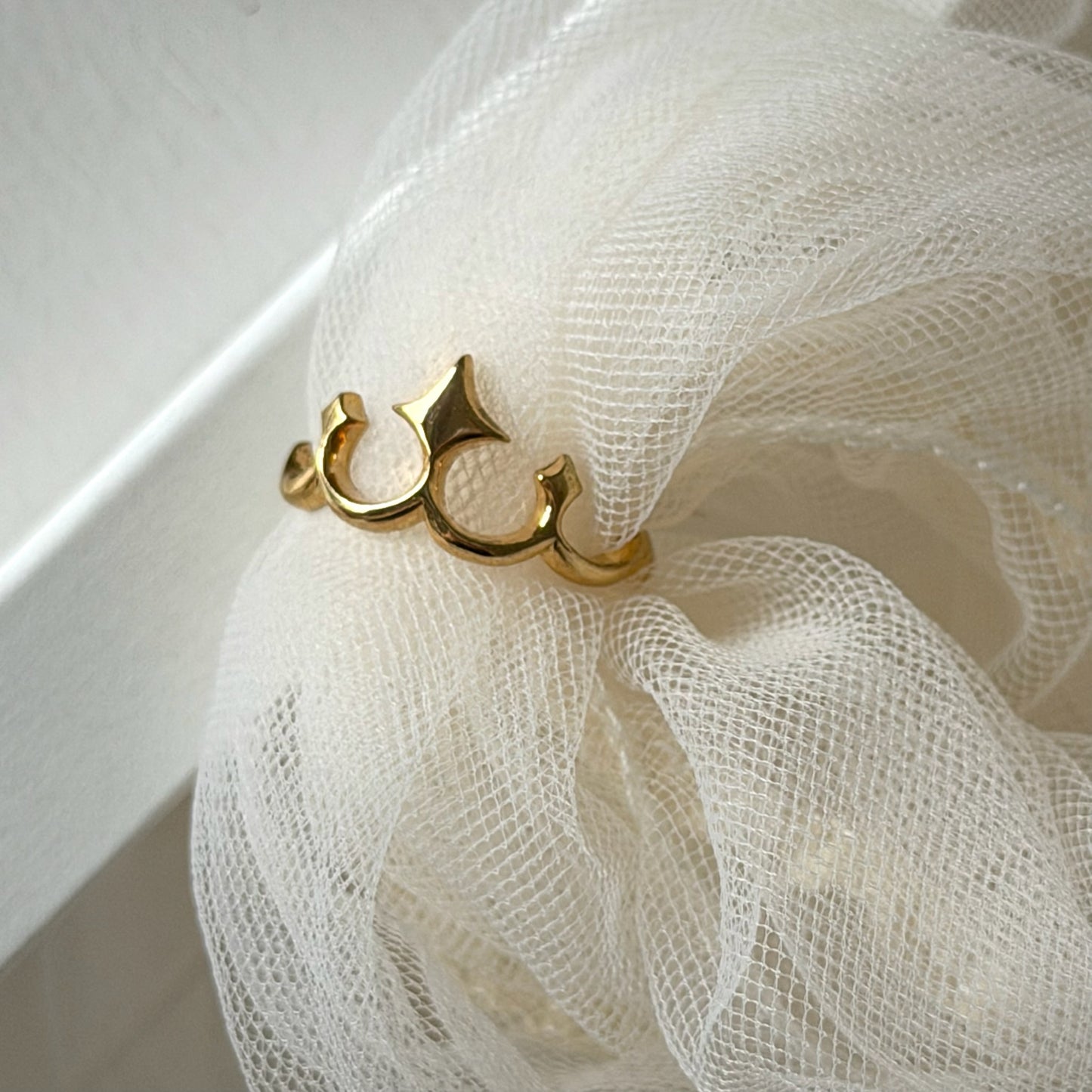 tiara ring gold