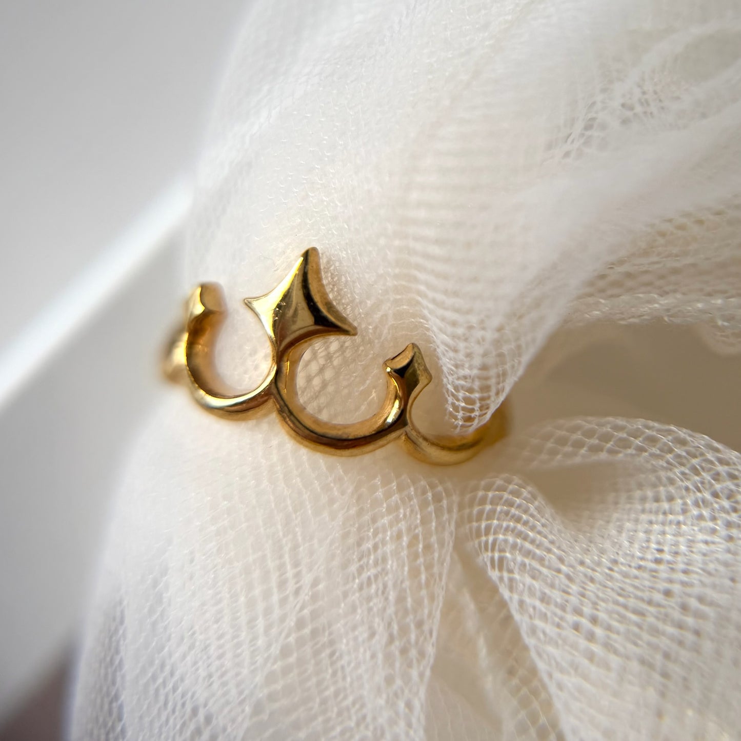 tiara ring gold