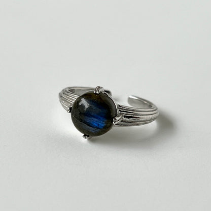 [ black labradorite ] croissant silver
