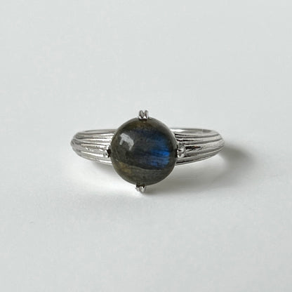 [ black labradorite ] croissant silver