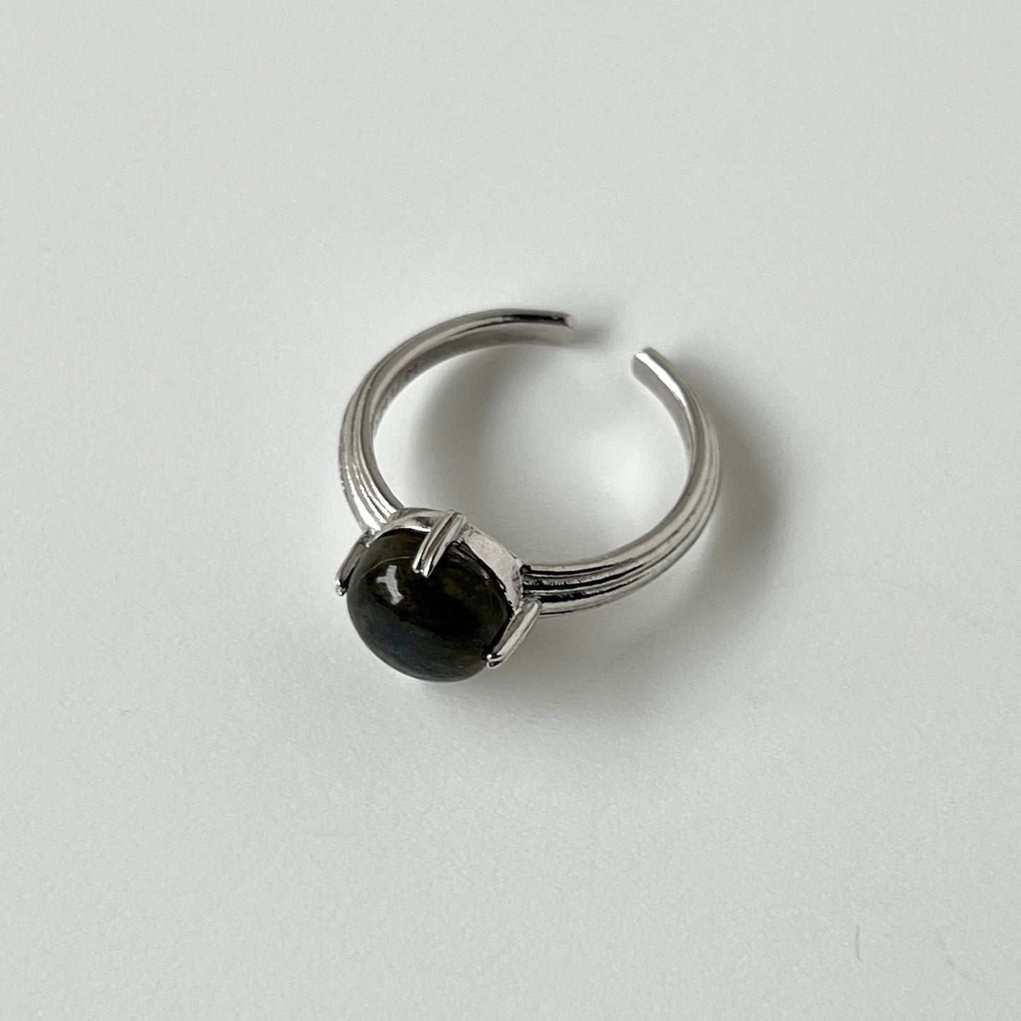 [ black labradorite ] croissant silver