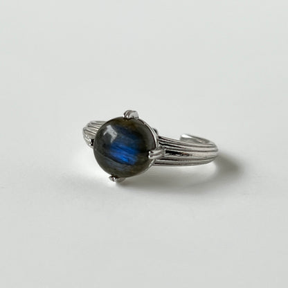 [ black labradorite ] croissant silver