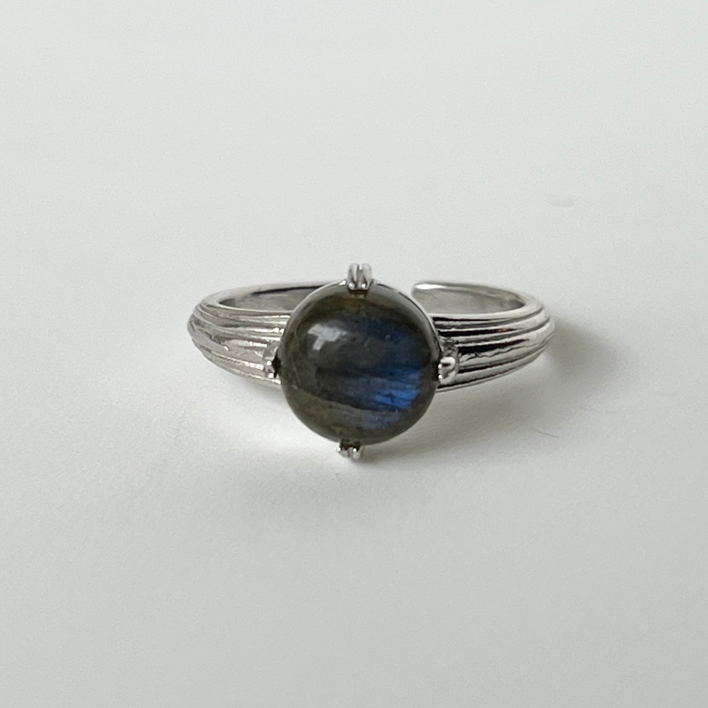 [ black labradorite ] croissant silver