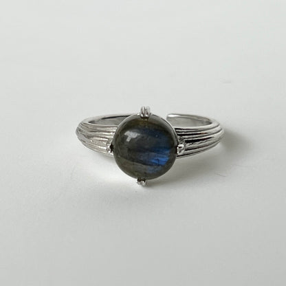 [ black labradorite ] croissant silver