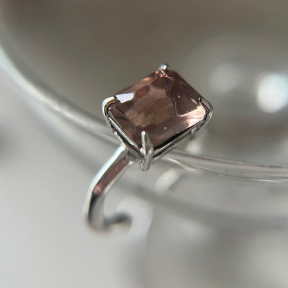 [ light pink ] gem OCTAGON silver [free size]
