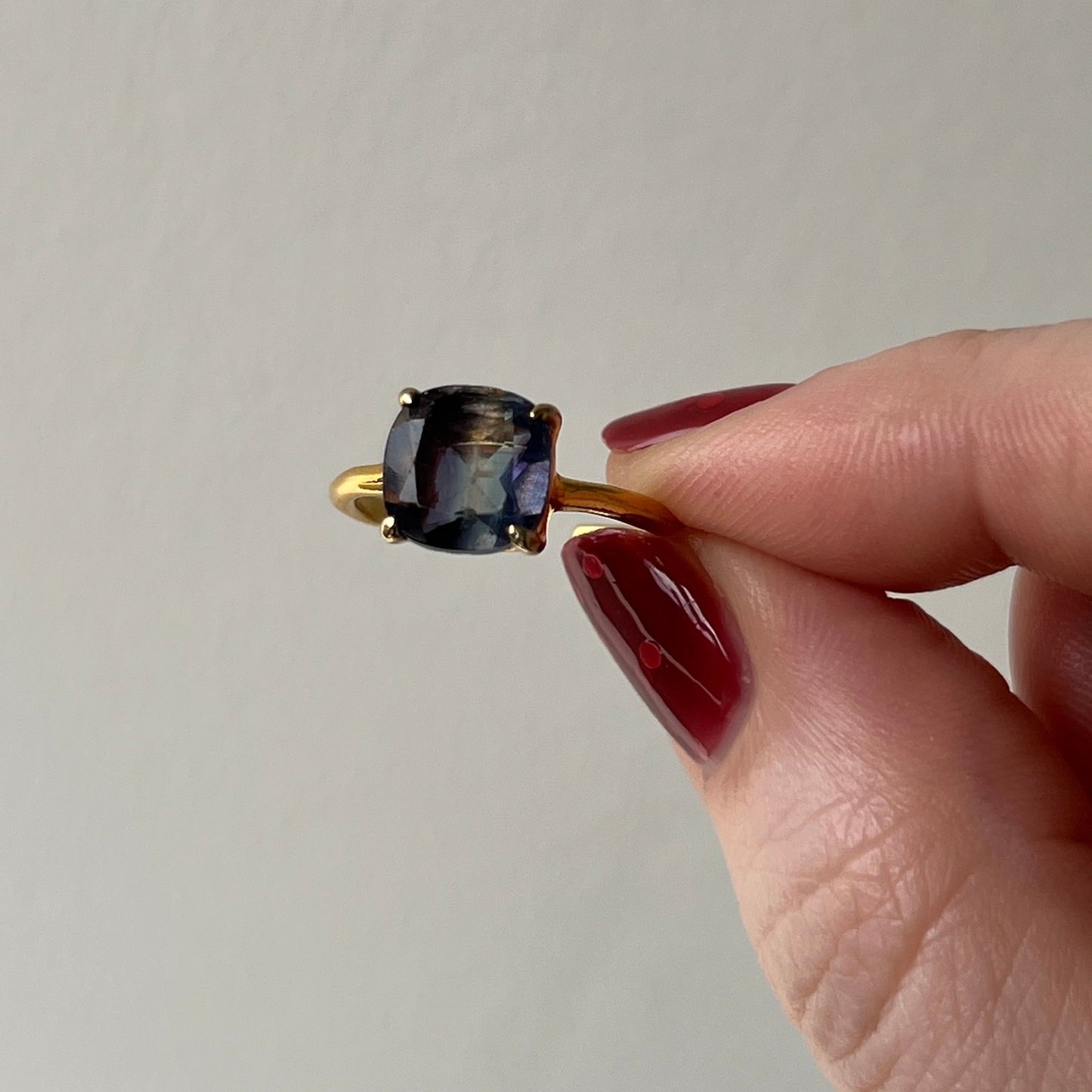 [ multi color fluorite ] square faceted cut gold