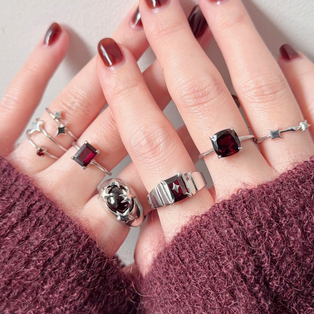 [ garnet ] square faceted cut silver