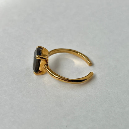 [ iolite ] rectangle faceted cut gold