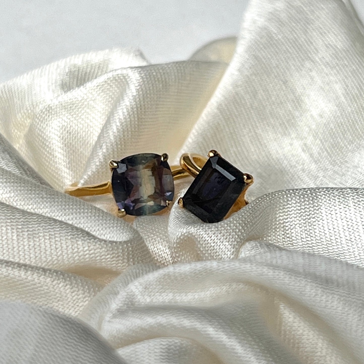 [ iolite ] rectangle faceted cut gold