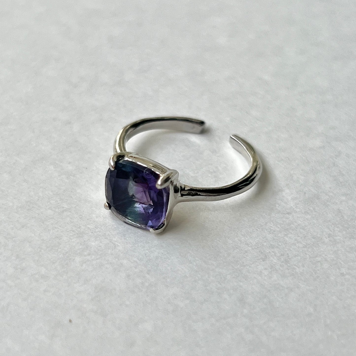 [ fluorite ] square faceted cut silver