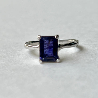 [ iolite ] rectangle faceted cut silver