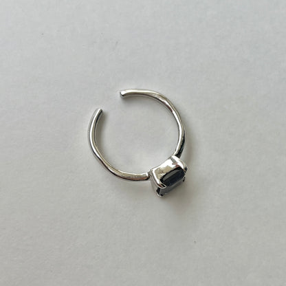 [ iolite ] rectangle faceted cut silver