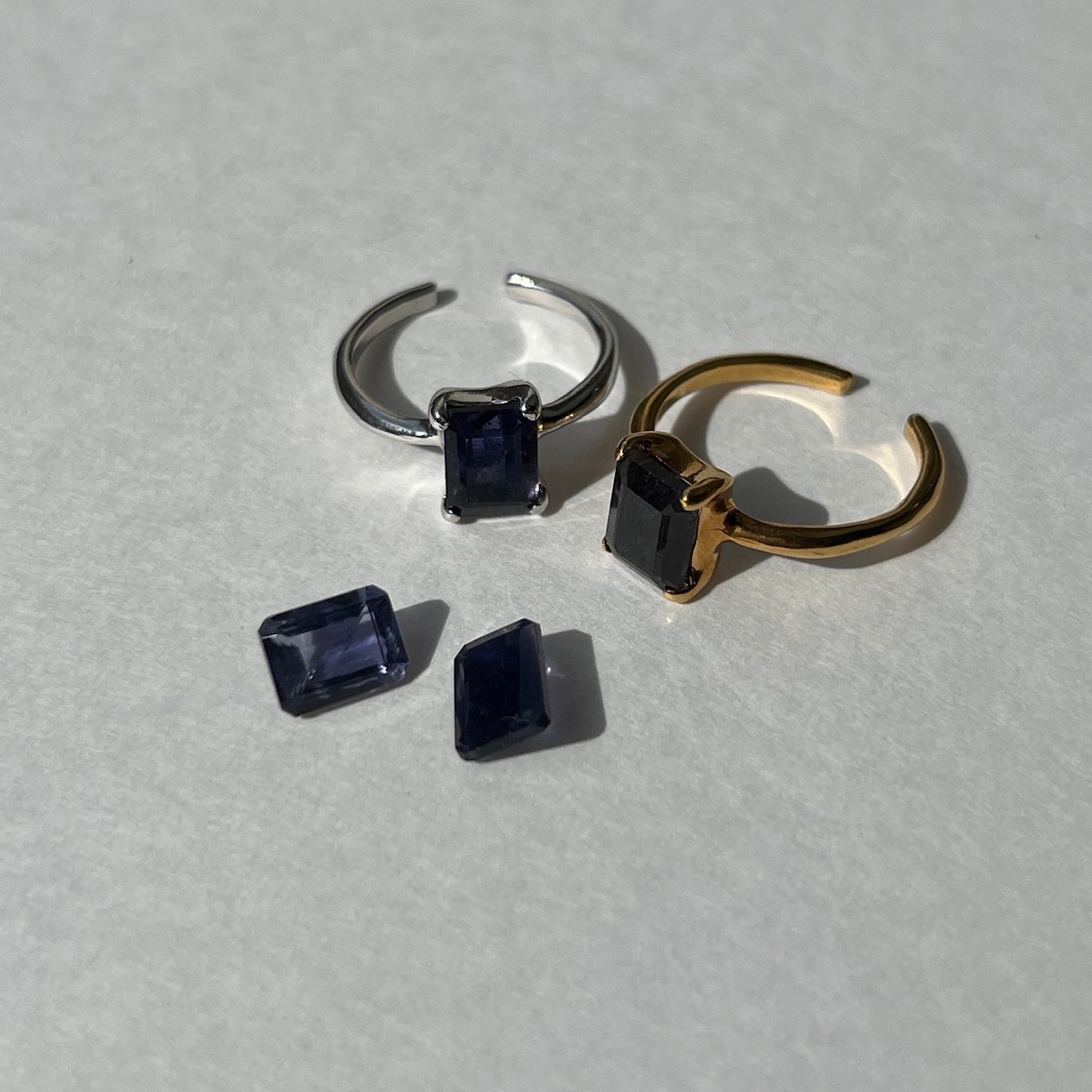 [ iolite ] rectangle faceted cut gold