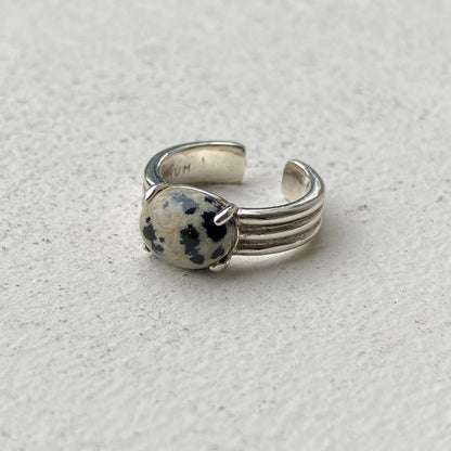 [ dalmatian jasper ]  trois silver