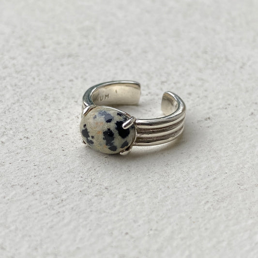 [ dalmatian jasper ]  trois silver