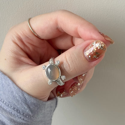 [ gray onyx ] oval petit silver