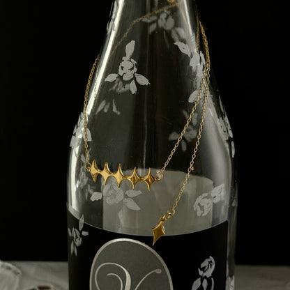 [ gold ] diamond shaped necklace