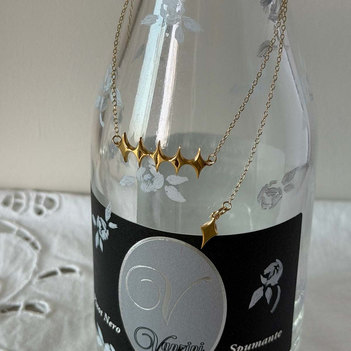 [ gold ] diamond shaped necklace
