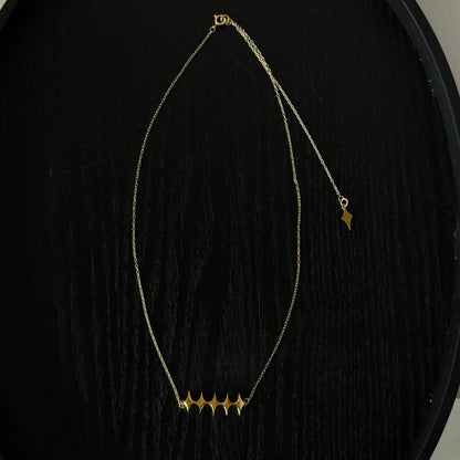 [ gold ] diamond shaped necklace